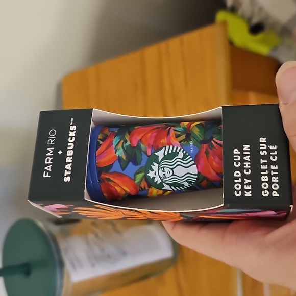 Starbucks Tumbler & Starbucks Farm Rio Cup Keychain/ Bag Chain - Picture 4 of 5